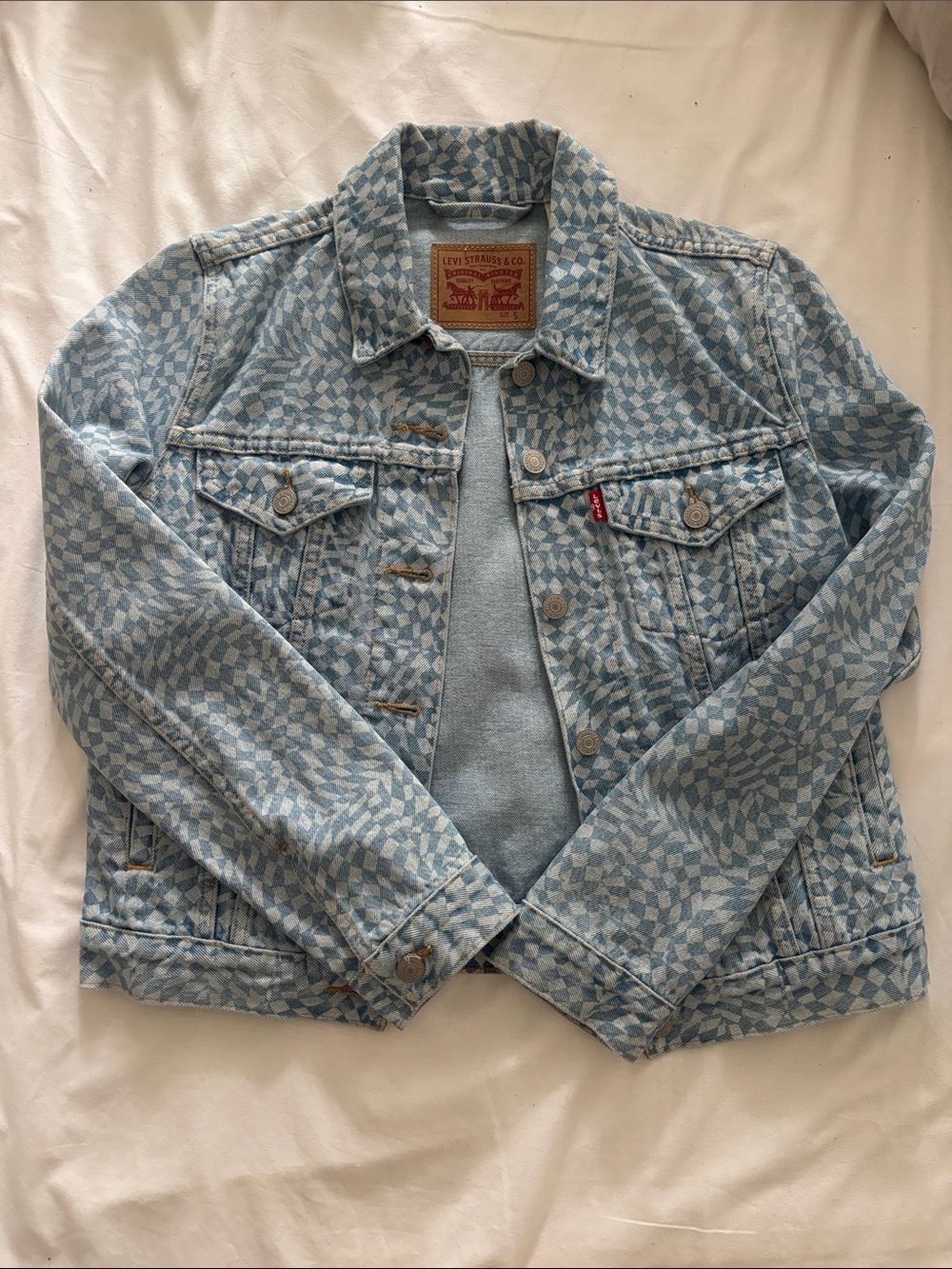 Levi's Women's Light Blue Patterned Denim Trucker Jacket